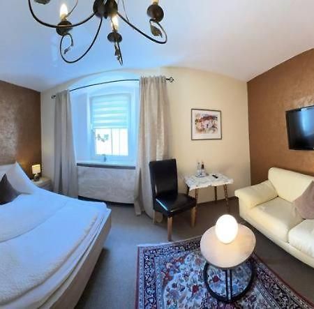 Hotel Zrenners Garni Вальдсассен Экстерьер фото