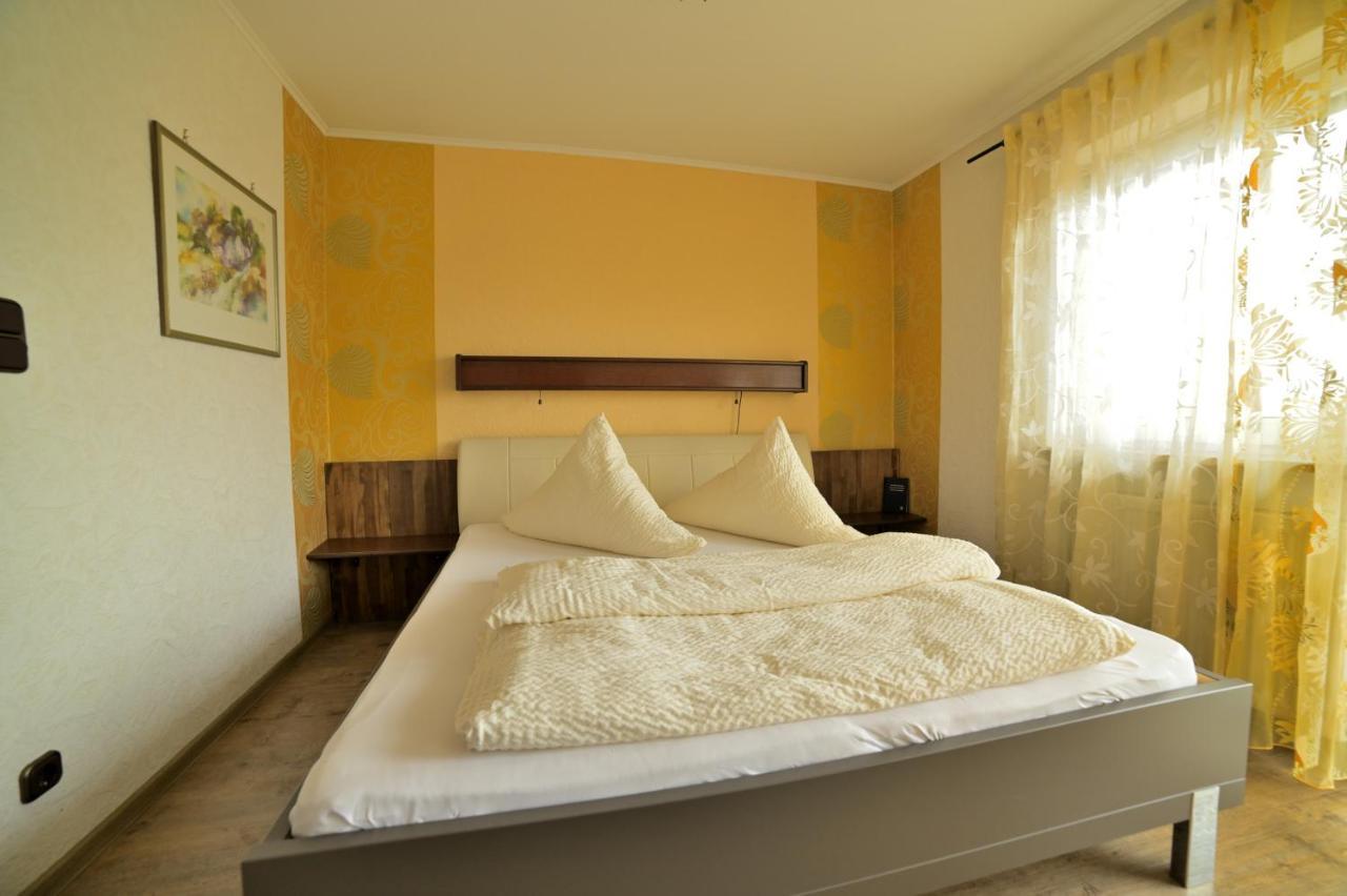 Hotel Zrenners Garni Вальдсассен Экстерьер фото